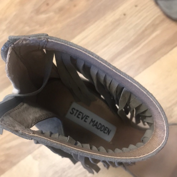 Steve Madden fringe heels - Picture 2 of 5